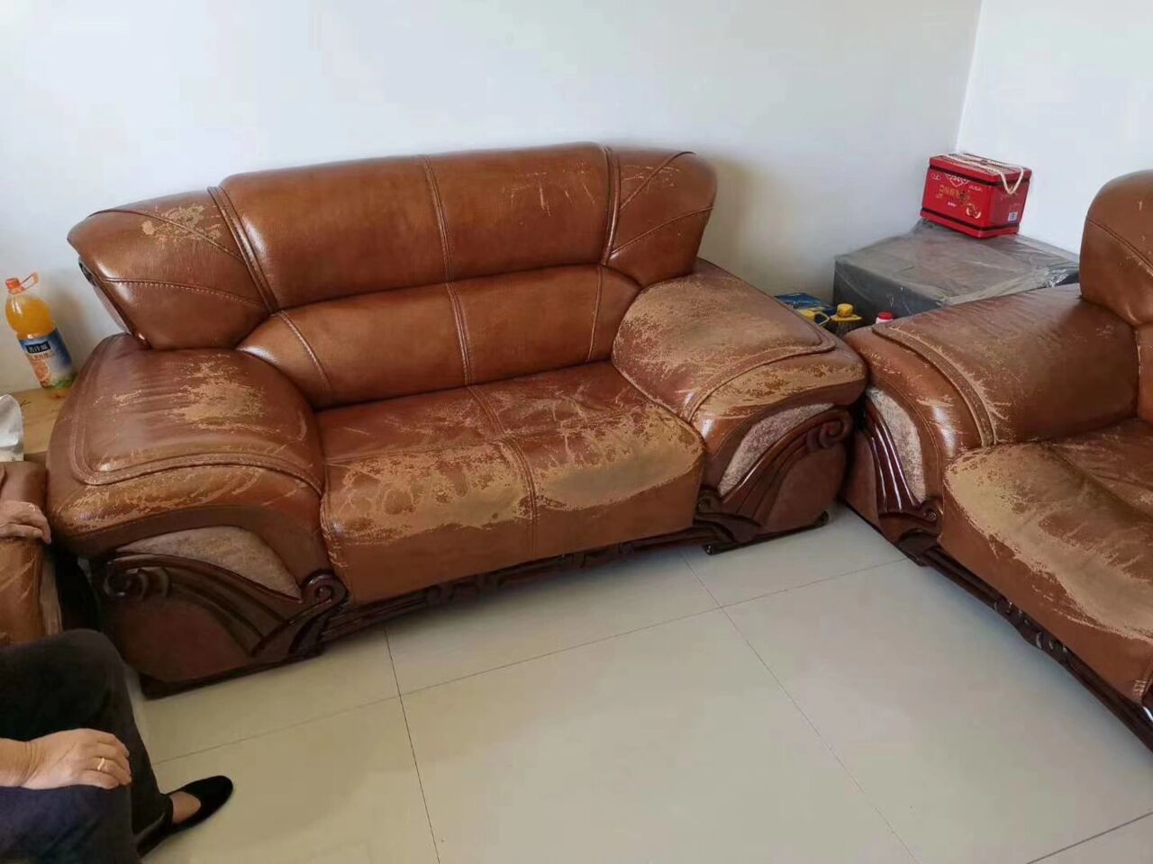 Phục hồi sofa da hư hỏng xuống cấp