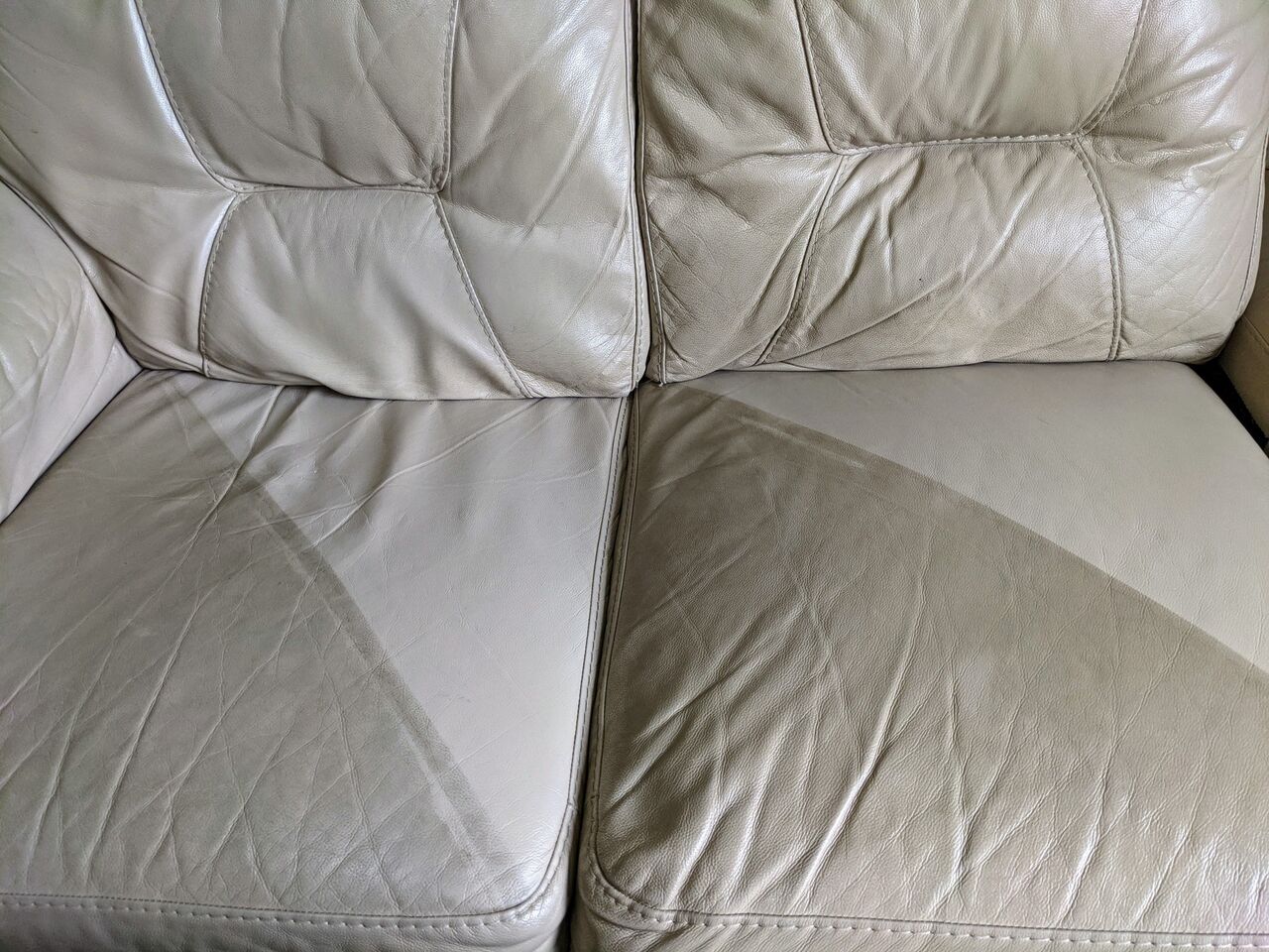 Nên giặt ghế sofa sau thời gian dài sử dụng