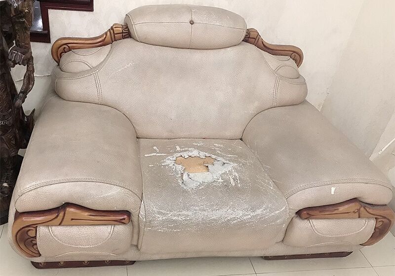 Tình trạng ghế sofa da bị rách