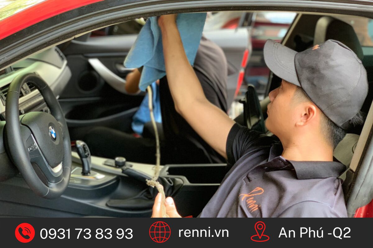 Chăm sóc nội thất ô tô như thế nào là đúng cách và hiệu quả?