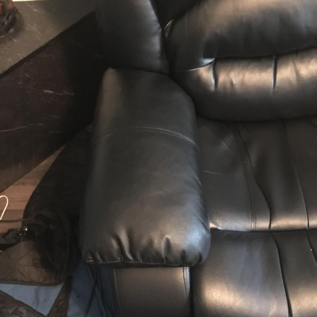 Phục hồi sofa da bị rách