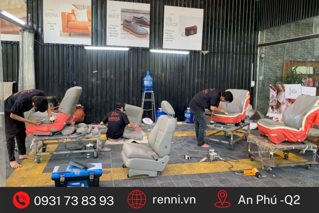 cận cảnh sơn ghế da ô tô tại RENNI