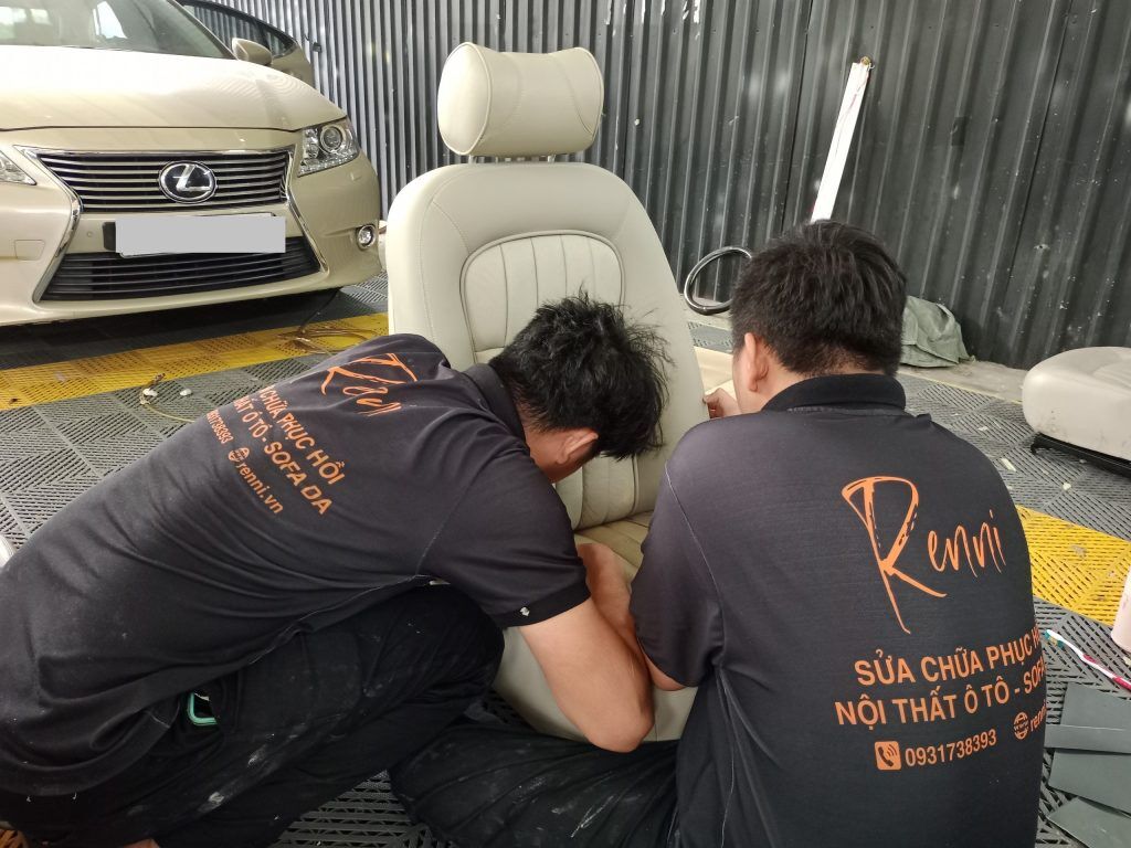bảo dưỡng chăm sóc ghế da ô tô tại Renni