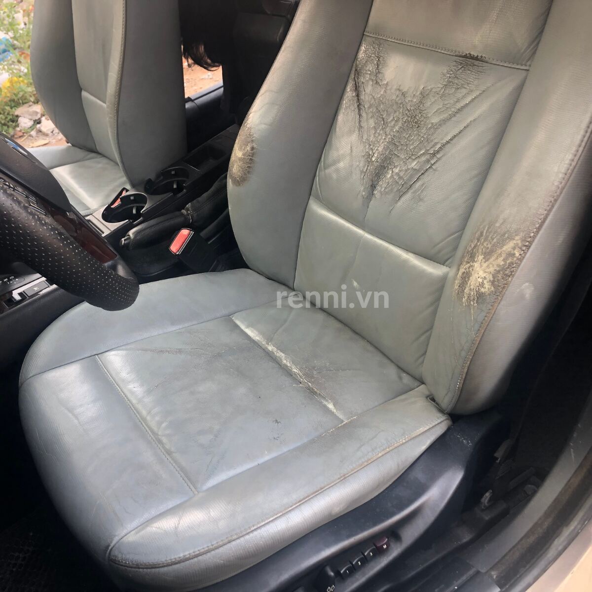 Phục hồi ghế da — RENNI