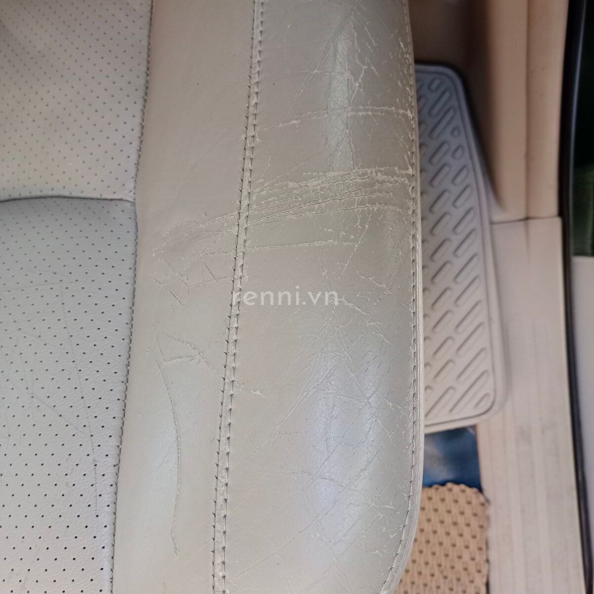 Phục hồi ghế da — RENNI