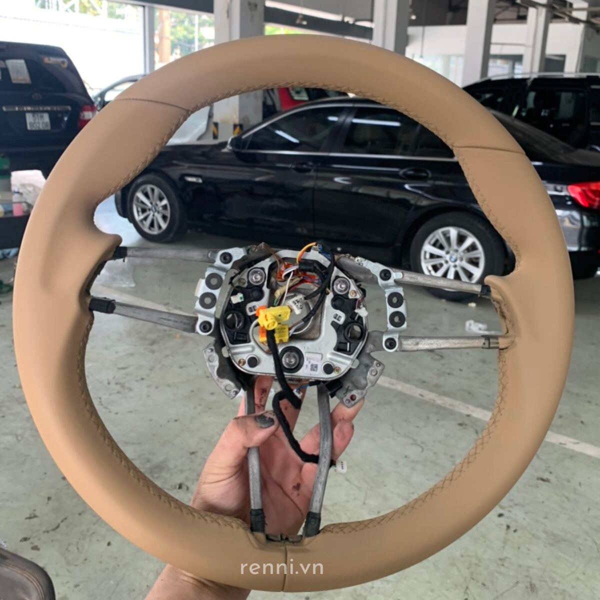 Đổi màu nội thất da — RENNI