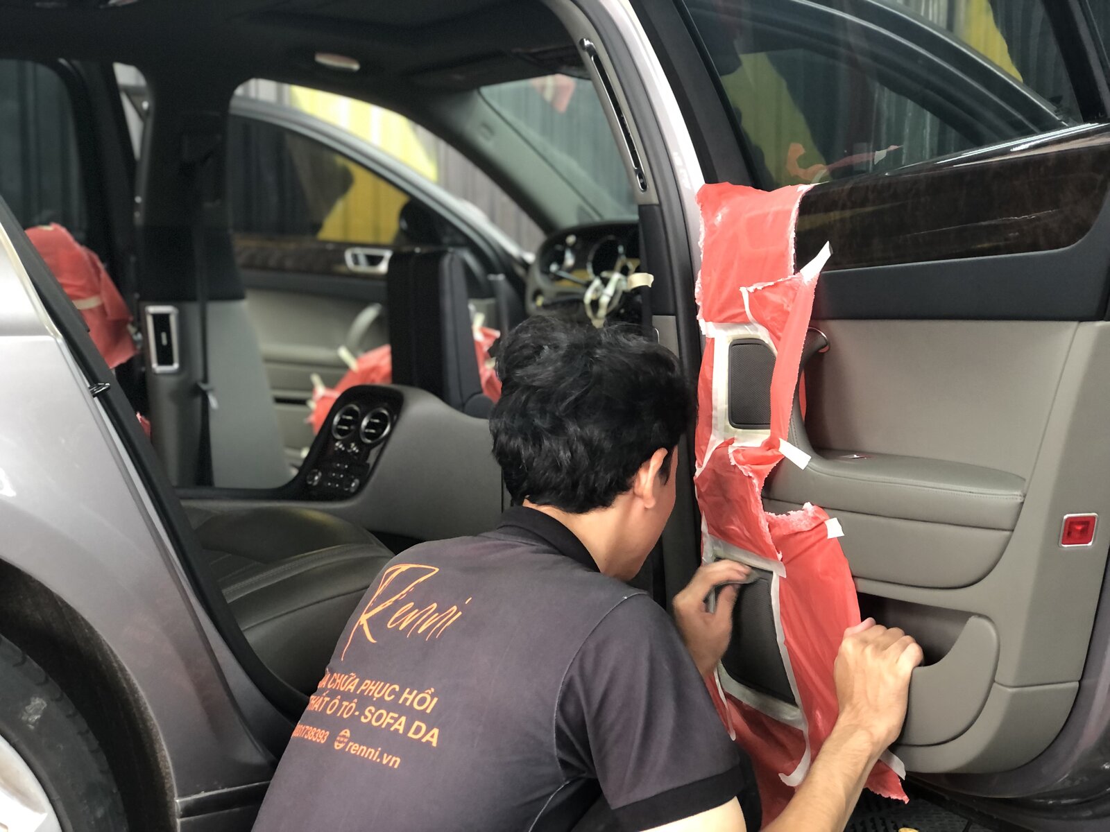Phục hồi nội thất ô tô