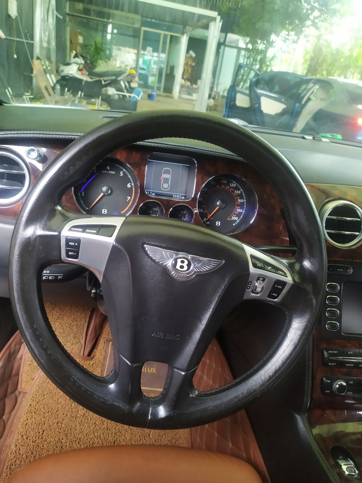 Vệ sinh nội thất ô tô
