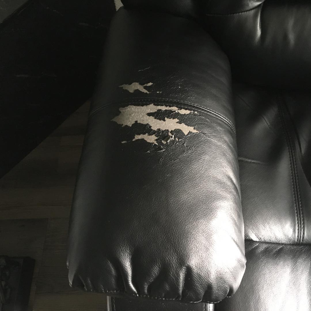 Phục hồi sofa da bị rách